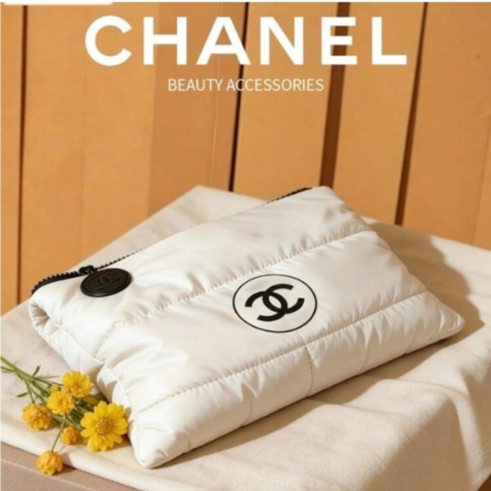Chanel Makeup Bag - Picture 2 of 5